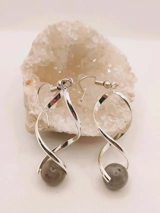 BOUCLES D'OREILLES EN LABRADORITE TORSADEES