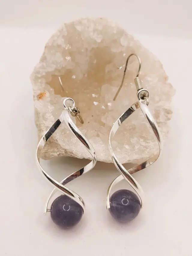 BOUCLES D'OREILLES EN LAPIS LAZULI TORSADEES